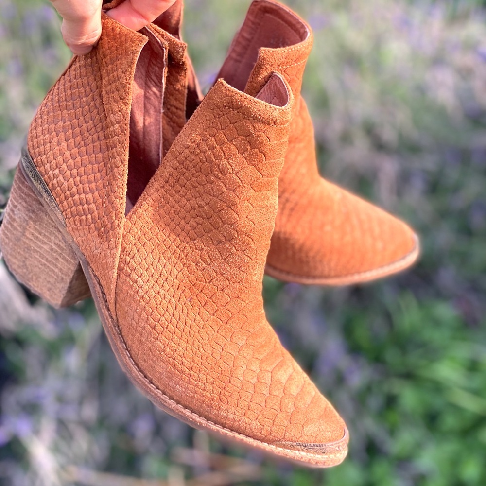Jeffrey Campbell Tan Booties